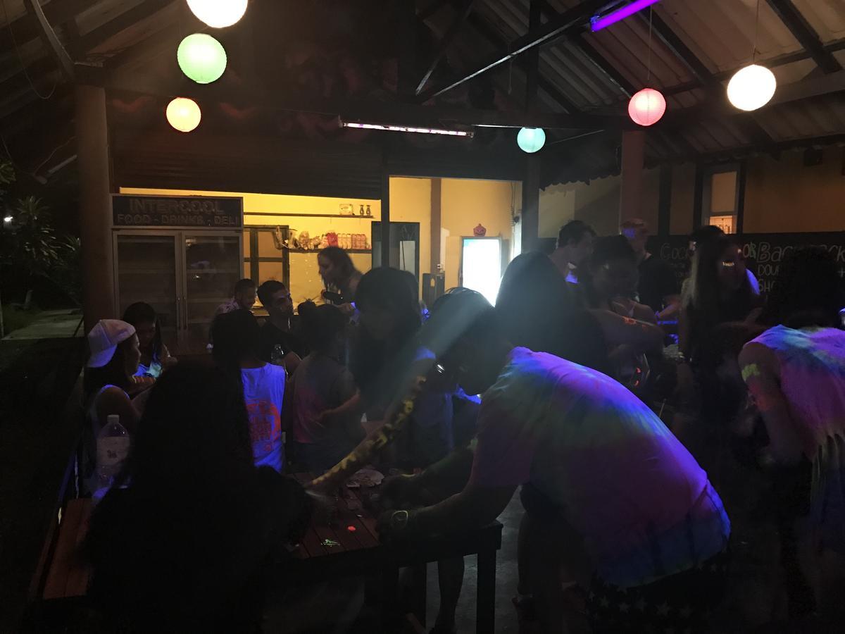 Sea Hug Hostel เกาะพะงัน ภายนอก รูปภาพ